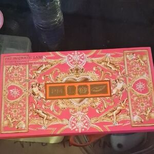 Pat McGrath Luxurious Pink and Gold Palette